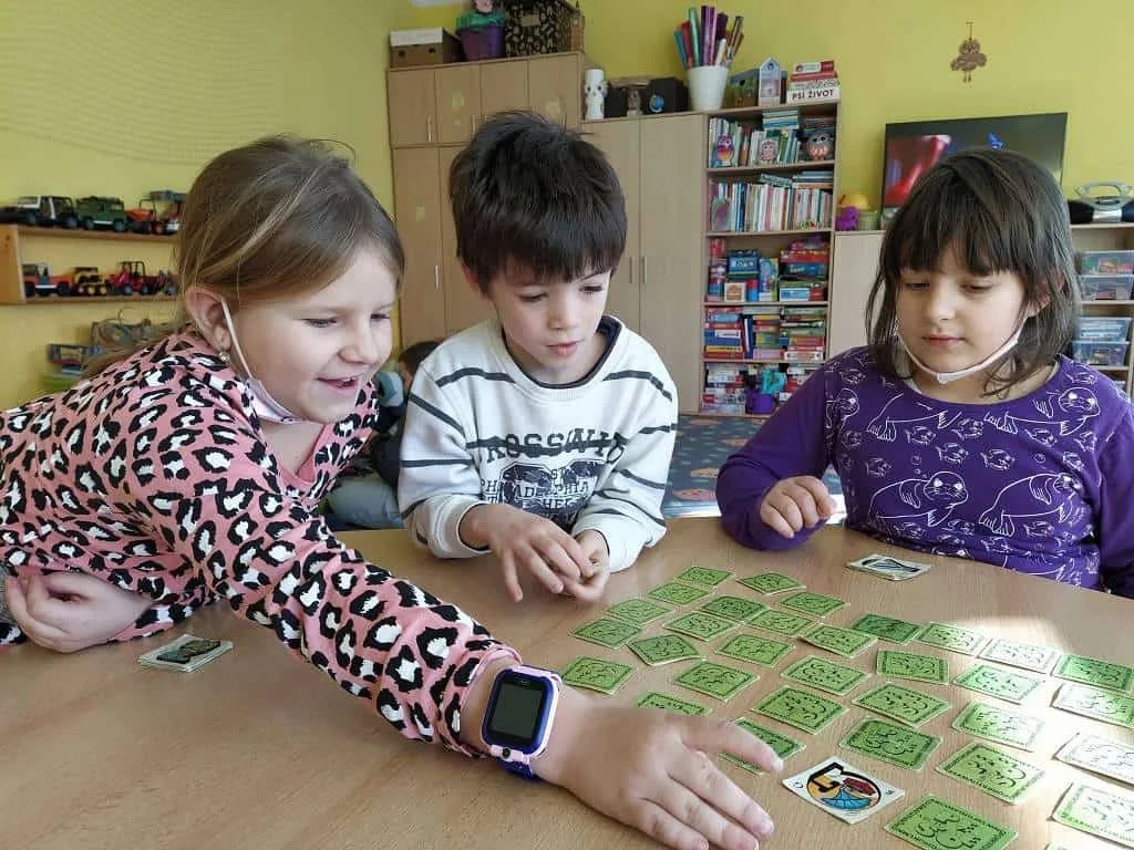 Fotografie z článku: Turnaj v pexesu u Soviček