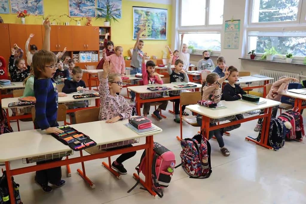 Fotografie z článku: Hola, hola, škola volá - návštěva předškoláků v 1. třídě