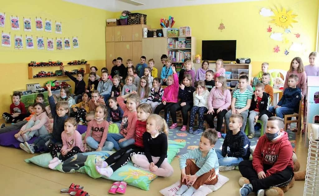 Fotografie z článku: Loutkové divadlo v družině