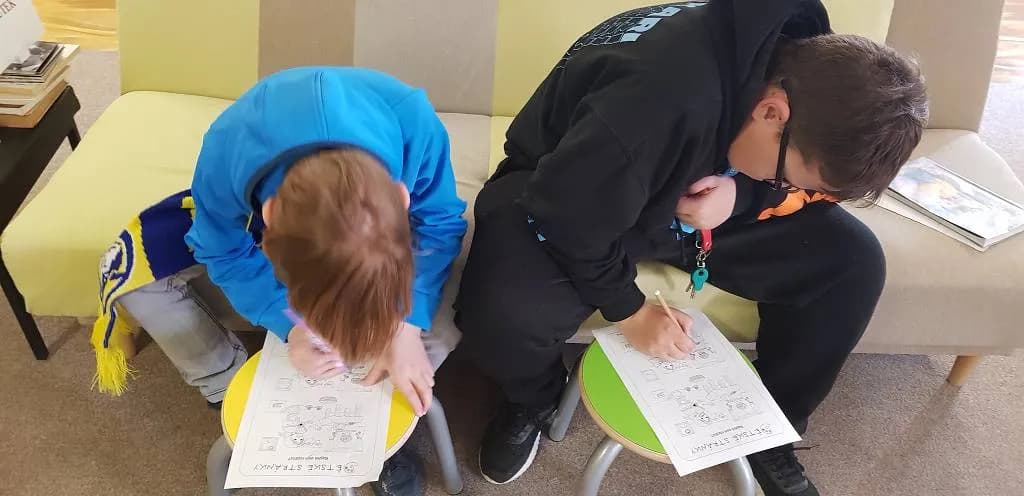 Fotografie z článku: Veverky v knihovně