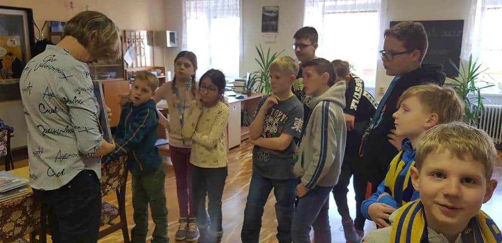 Fotografie z článku: Veverky v knihovně