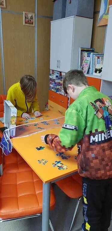 Fotografie z článku: Puzzliáda u Veverek