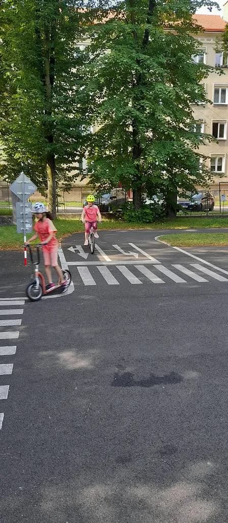 Fotografie z článku: Dopravní výchova II.A ve Středisku volného času Atlas