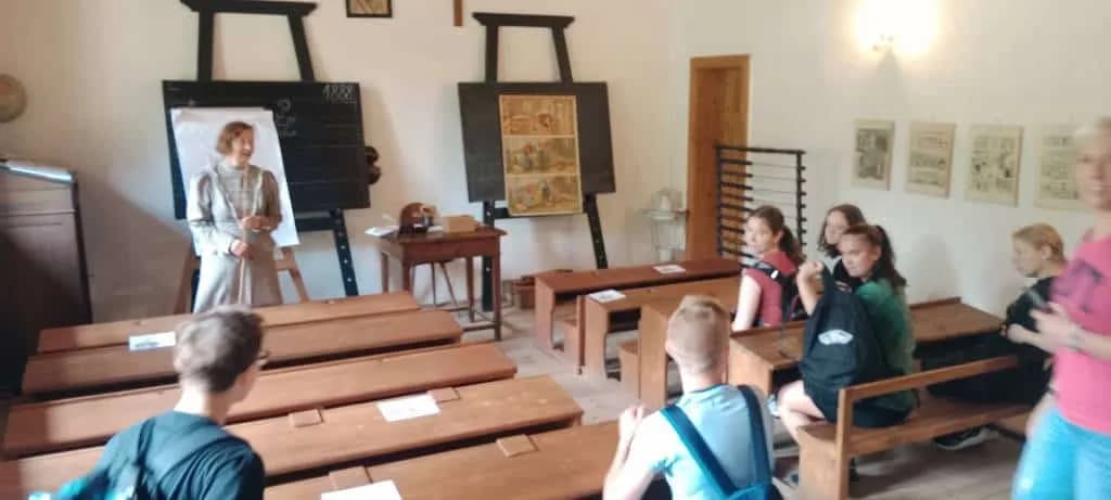 Fotografie z článku: Školní výlet VIII.A - Rožnov p. R.