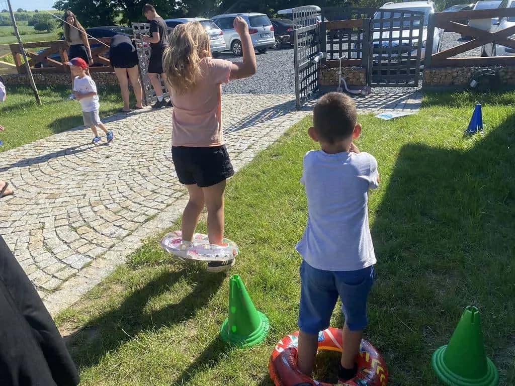 Fotografie z článku: Rozloučení se školkou u Berušek
