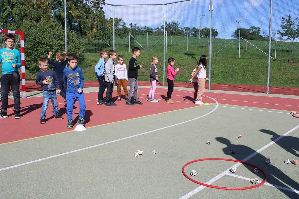 Fotografie z článku: Podzimní sportování u Smajlíků a Veverek