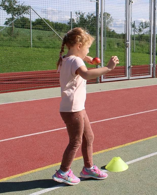 Fotografie z článku: Podzimní sportování u Smajlíků a Veverek