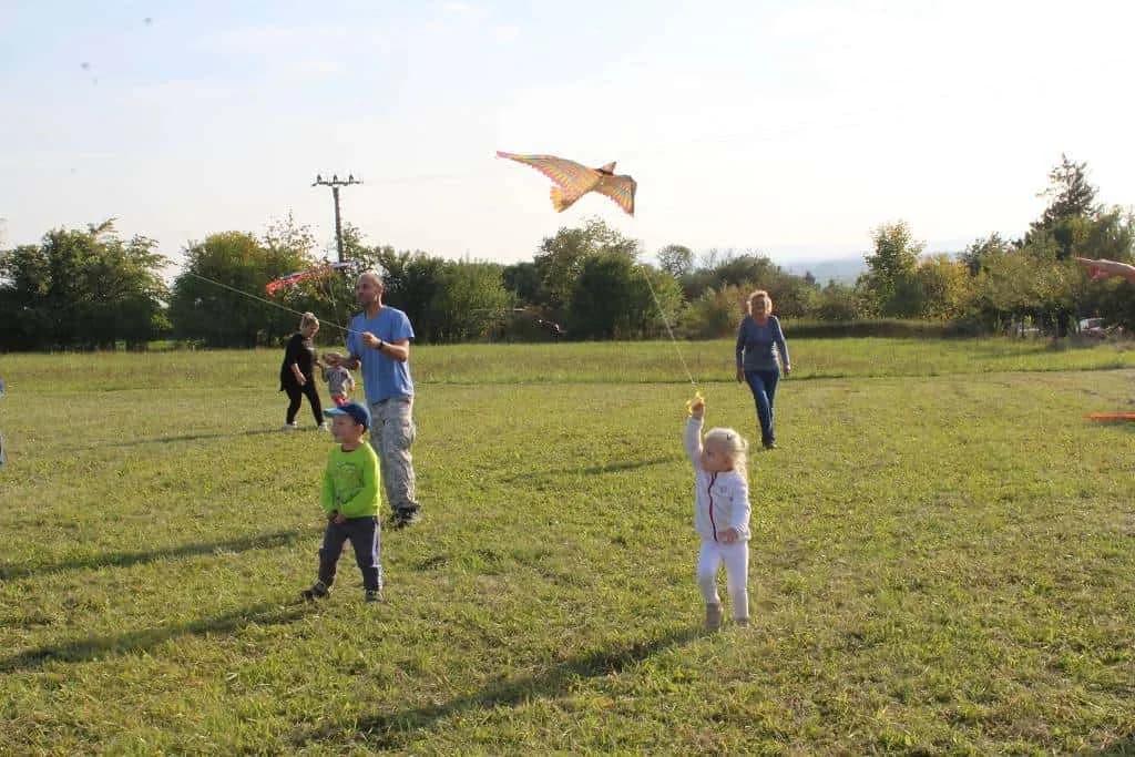 Fotografie z článku: Drakiáda u Koťat