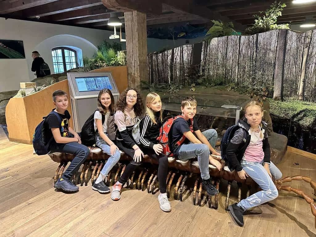 Fotografie z článku: Páté třídy v planetáriu