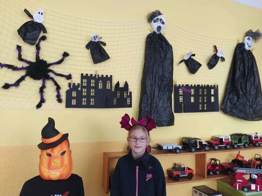 Fotografie z článku: Halloween a dlabání dýní u Soviček a Veverek v ŠD