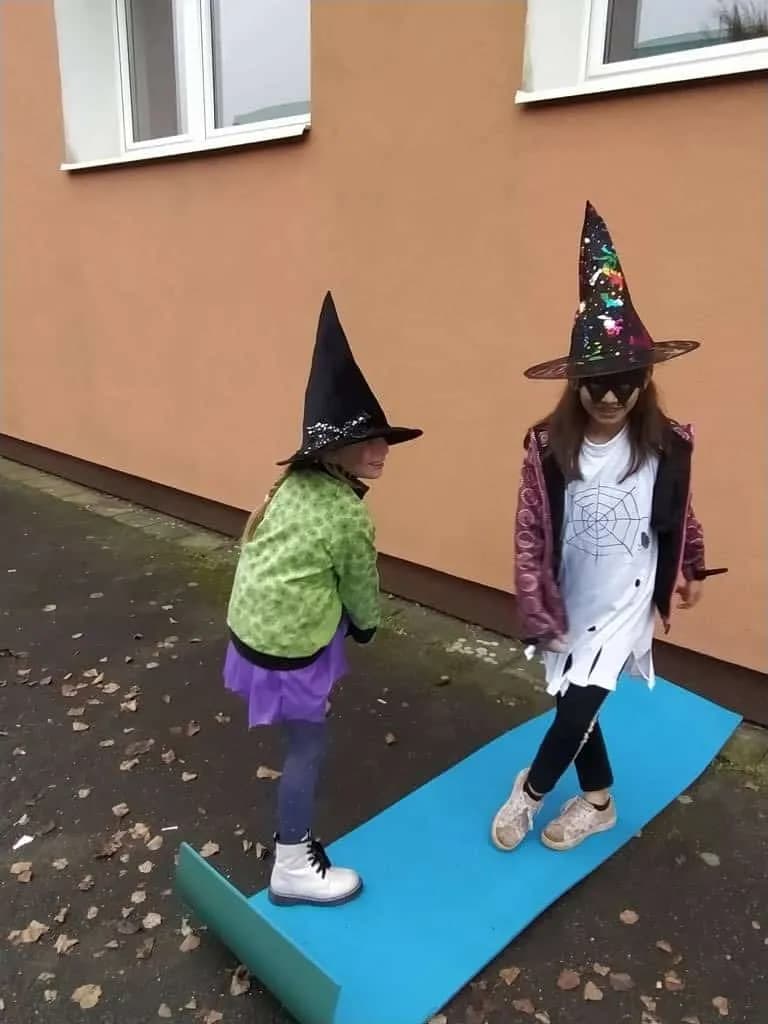 Fotografie z článku: Halloween a dlabání dýní u Soviček a Veverek v ŠD