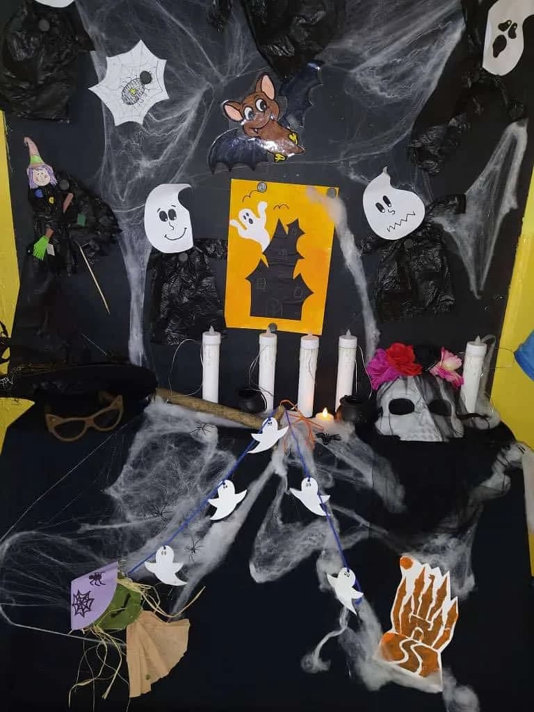 Fotografie z článku: Halloween a dlabání dýní u Soviček a Veverek v ŠD