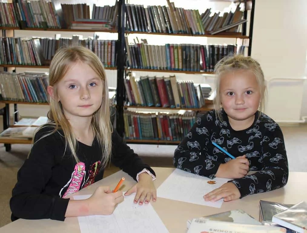 Fotografie z článku: Barevný podzim v knihovně - Smajlíci ŠD