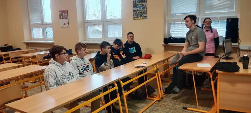 Fotografie z článku: Exkurze deváťáků na Úřadu práce a v Obchodní akademii v Přerově