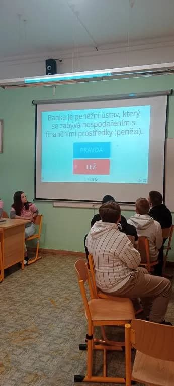 Fotografie z článku: Exkurze deváťáků na Úřadu práce a v Obchodní akademii v Přerově