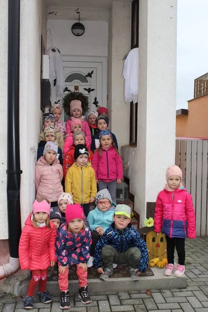 Fotografie z článku: Strašidelná školka u Koťat