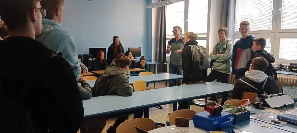 Fotografie z článku: Scholaris + Exkurze deváťáků na SŠT a SŠGS