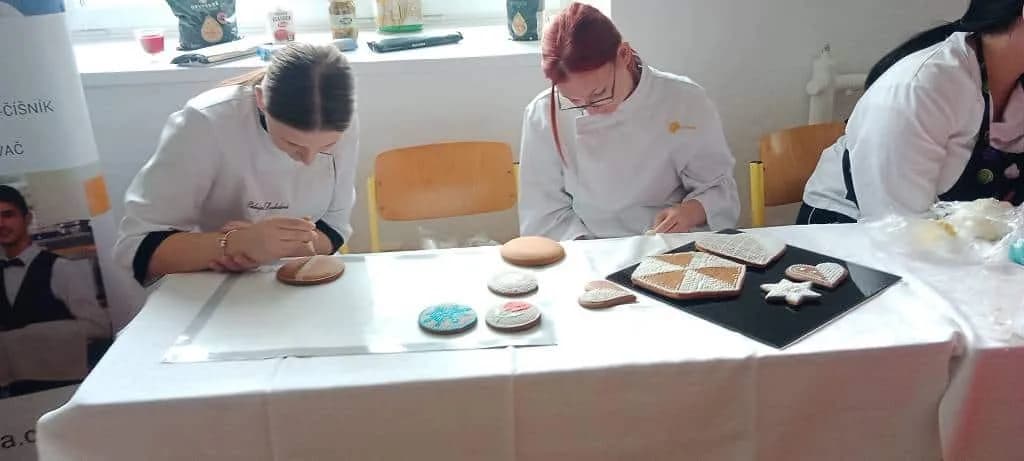 Fotografie z článku: Scholaris + Exkurze deváťáků na SŠT a SŠGS