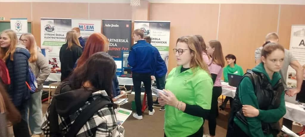 Fotografie z článku: Scholaris + Exkurze deváťáků na SŠT a SŠGS