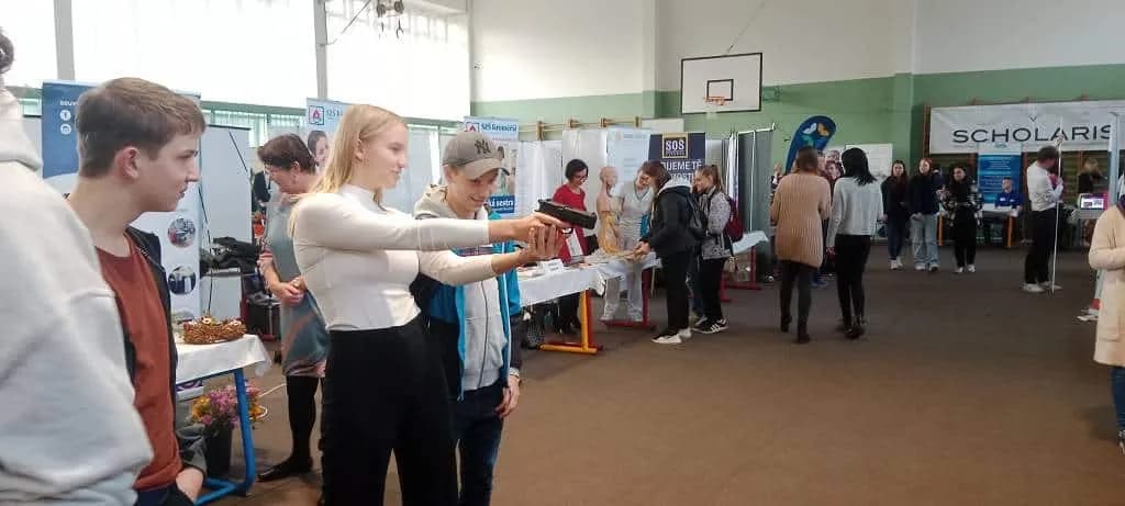 Fotografie z článku: Scholaris + Exkurze deváťáků na SŠT a SŠGS