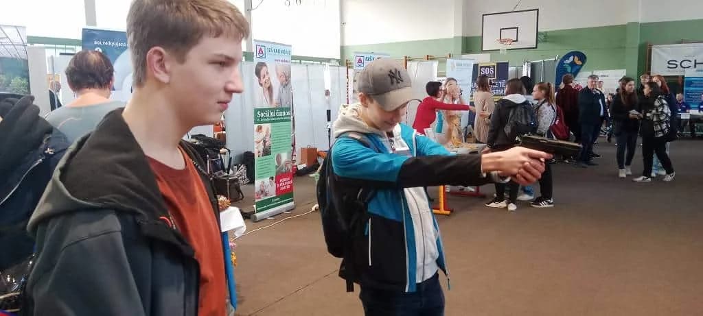 Fotografie z článku: Scholaris + Exkurze deváťáků na SŠT a SŠGS