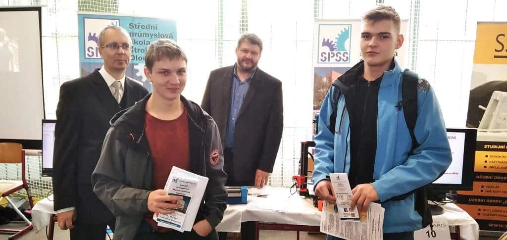 Fotografie z článku: Scholaris + Exkurze deváťáků na SŠT a SŠGS