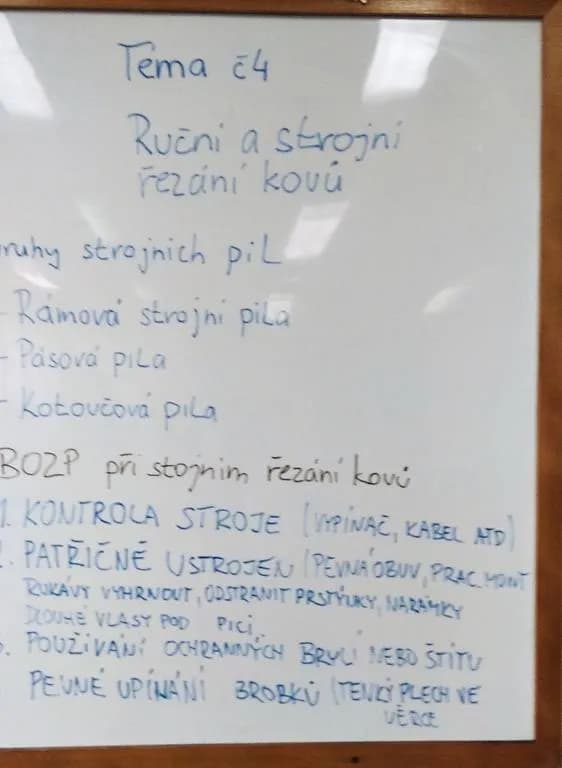 Fotografie z článku: Scholaris + Exkurze deváťáků na SŠT a SŠGS