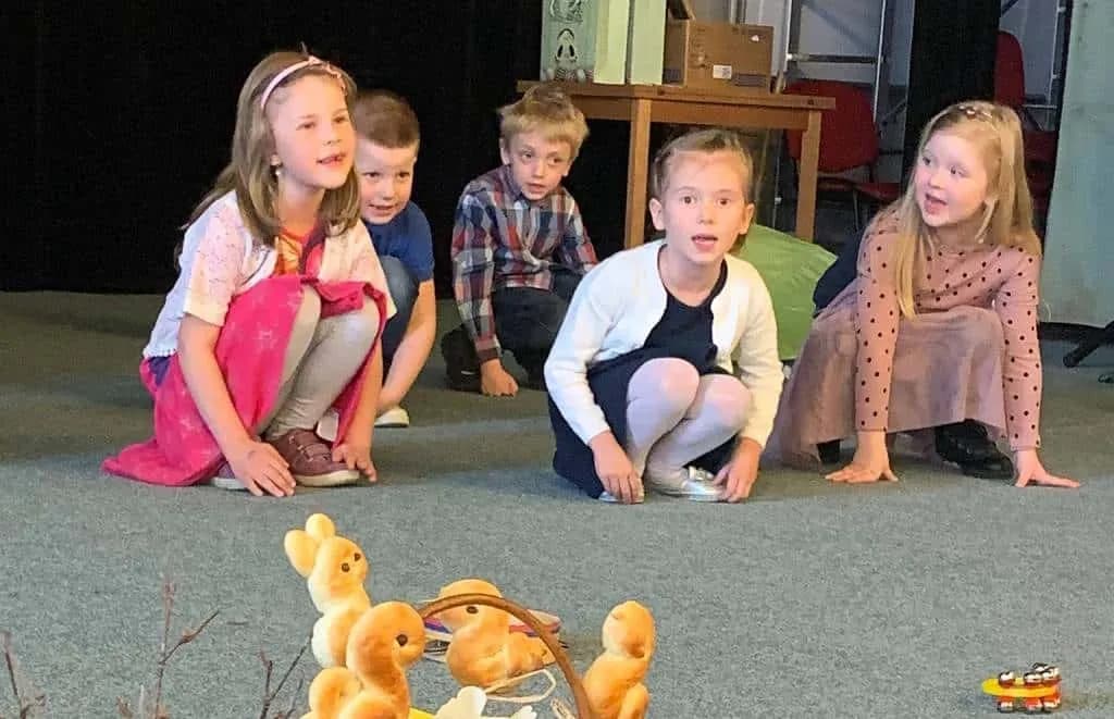 Děti vítají jaro