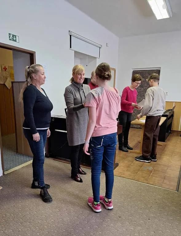 Fotografie z článku: Okresní kolo Konverzační soutěže v NJ