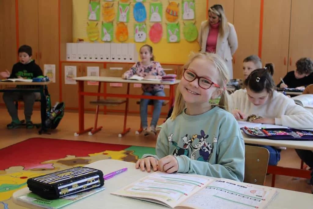 Fotografie z článku: Španělští žáci z Cadizu na návštěvě v Horní Moštěnici