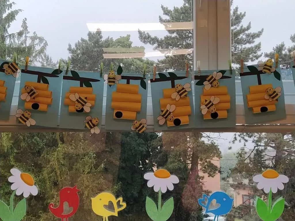 Fotografie z článku: Včelí týden ve II.A