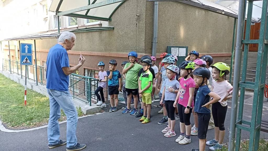 Fotografie z článku: Dopravní výchova s druháky