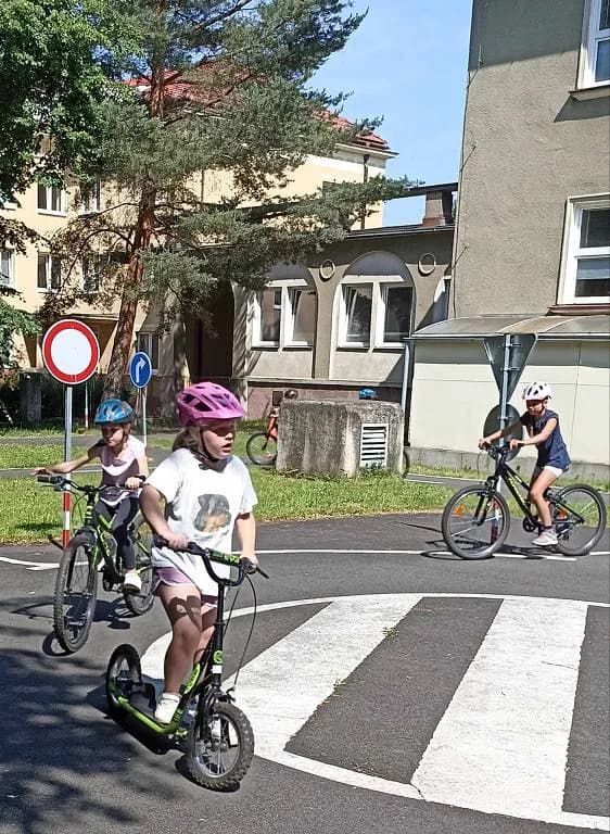 Fotografie z článku: Dopravní výchova s druháky
