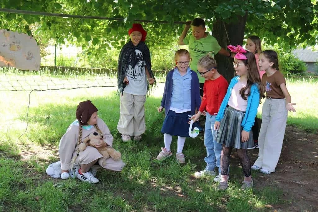 Fotografie z článku: Koťata a ll. A spolu kamarádí