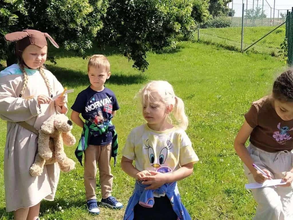 Fotografie z článku: Koťata a ll. A spolu kamarádí