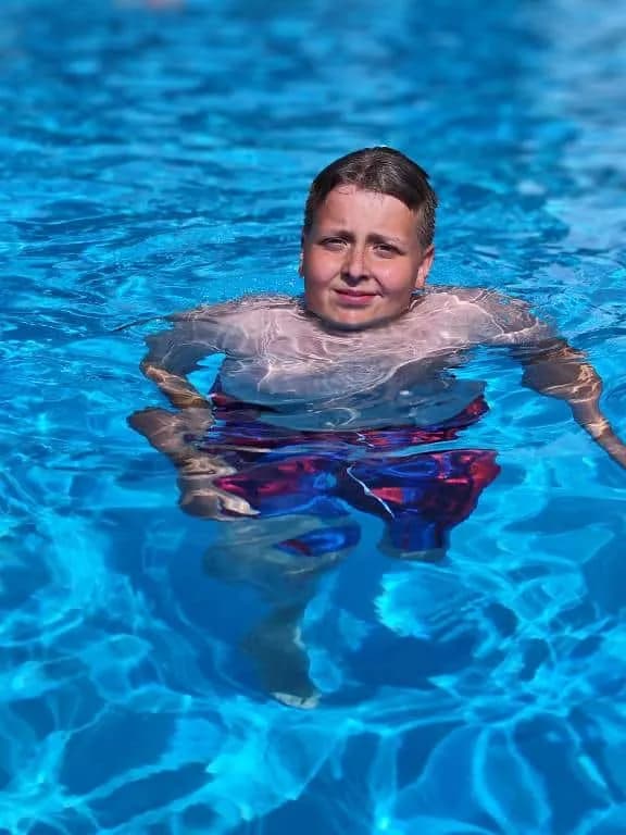 Fotografie z článku: Výlet VI. B do Rožnova p. R.