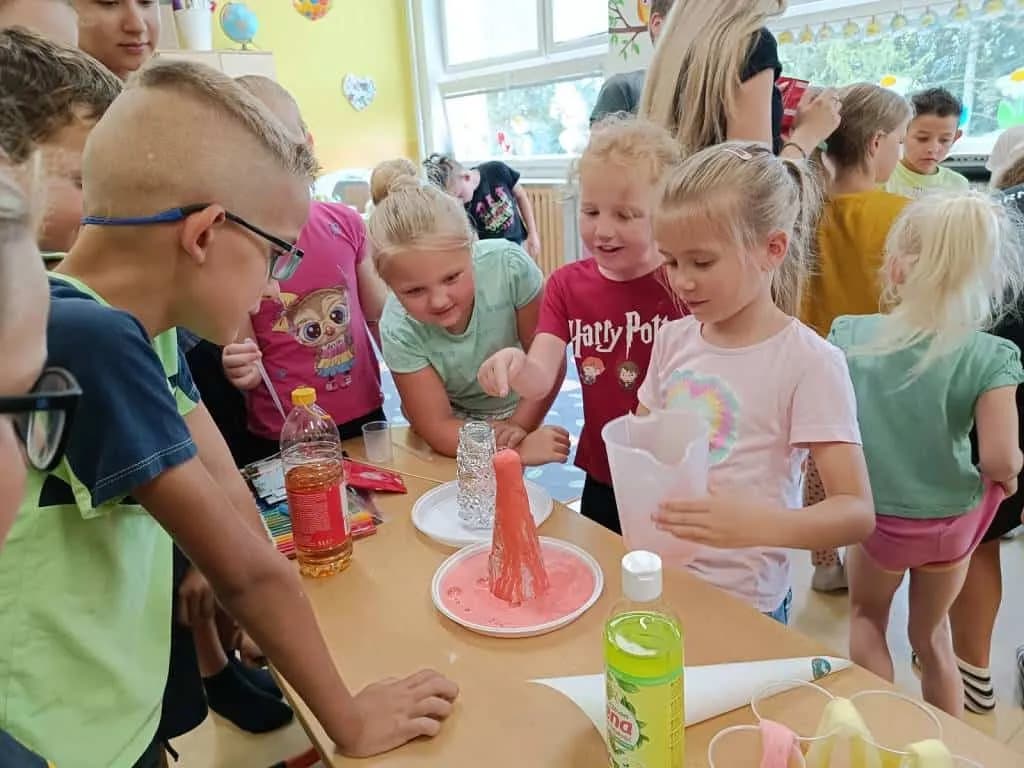 Fotografie z článku: Přívesnický tábor Malý věděc