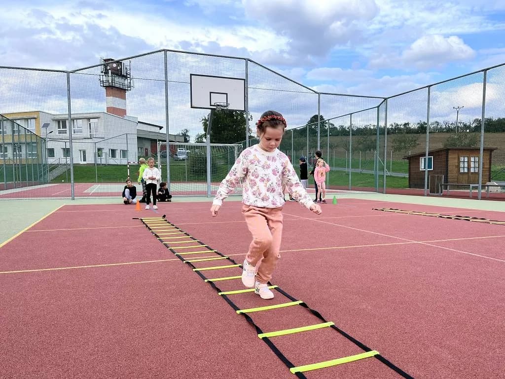 Fotografie z článku: Česko zpívá koledy - společné zpívání ve ŠD