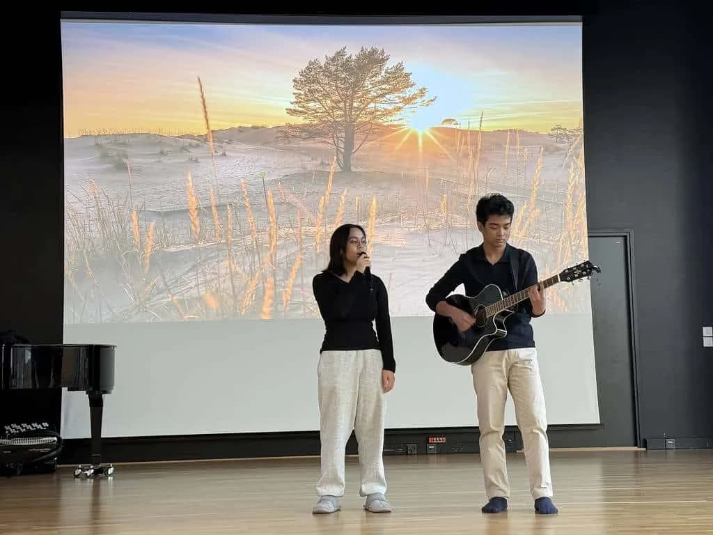 Fotografie z článku: Jak "Sport spojil" naše žáky s těmi finskými