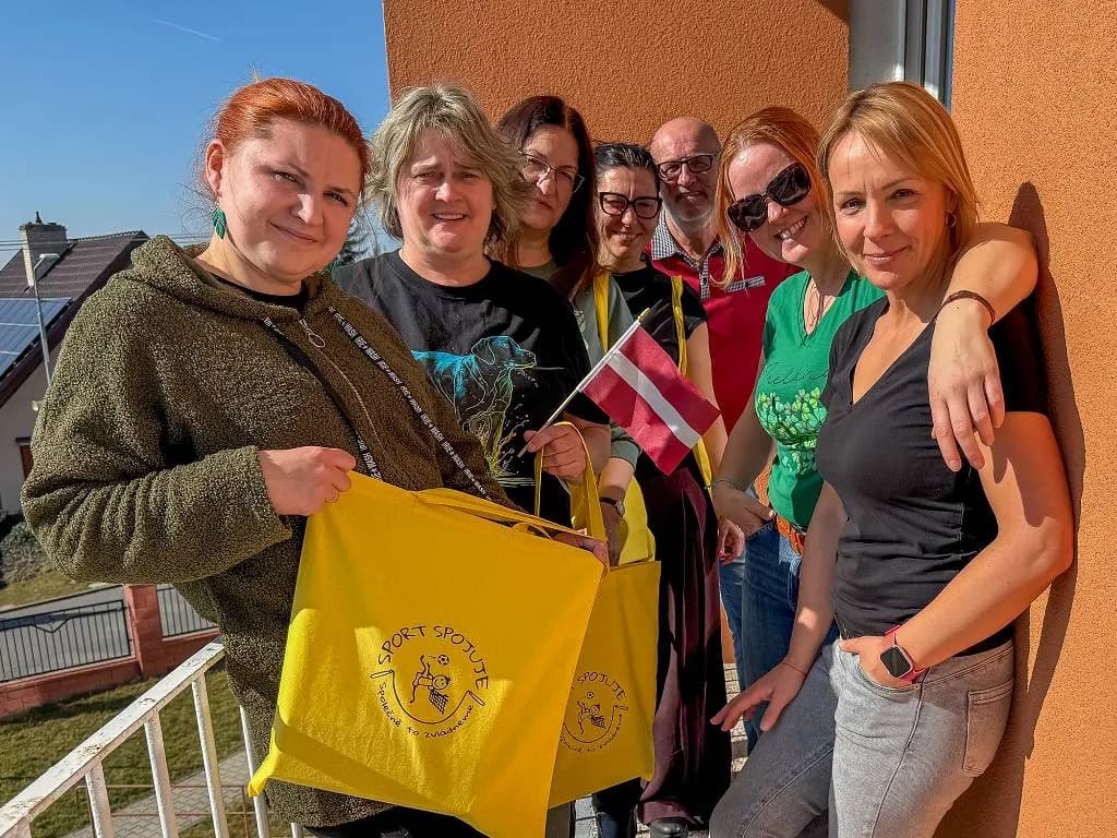 Fotografie z článku: Den se svatým Mikulášem, čertem a andělem v I. B