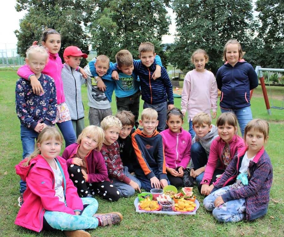 Fotografie z článku: Podzimní sklizeň u Smajlíků - jablkový týden 20.-24.9.2021