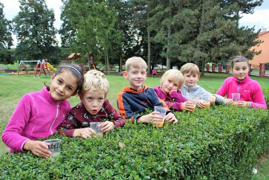 Fotografie z článku: Podzimní sklizeň u Smajlíků - jablkový týden 20.-24.9.2021