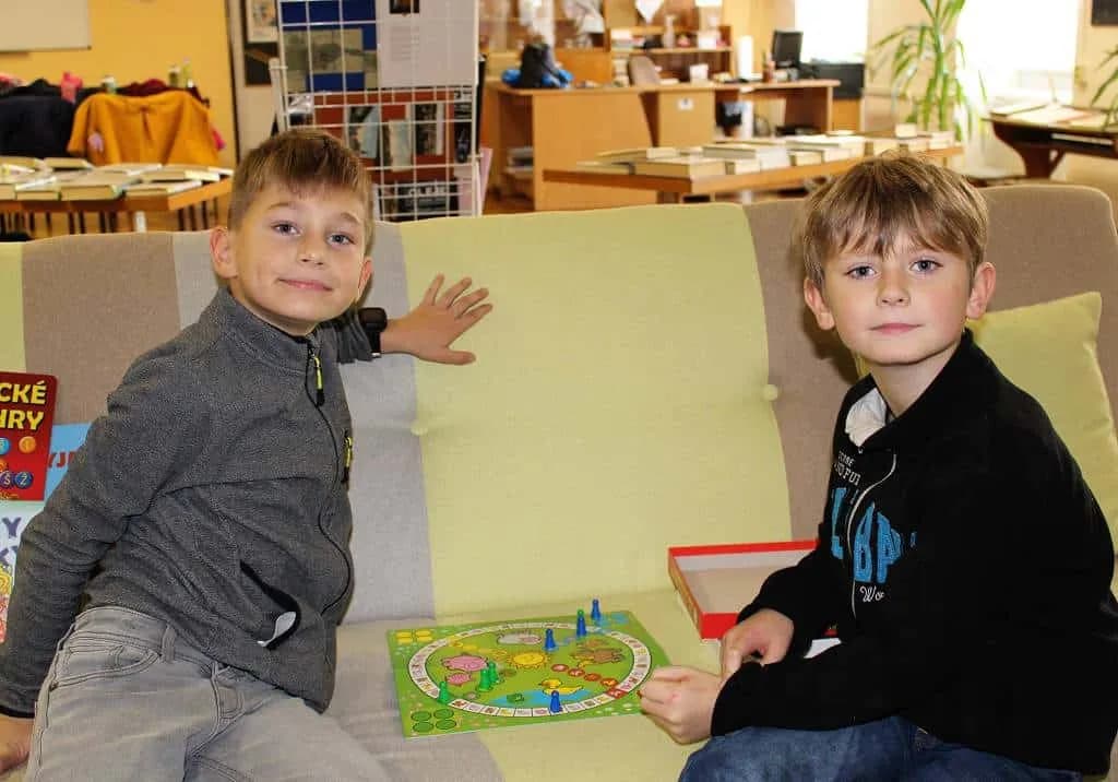Fotografie z článku: Barevný podzim v knihovně - turnaj v deskových hrách - Smajlíci ŠD