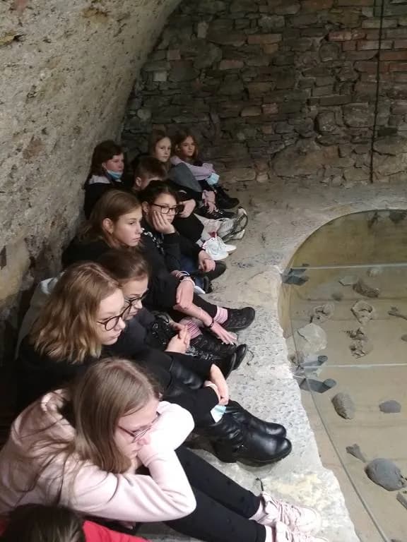 Fotografie z článku: Dějepisná exkurze VI.A a VI.B do Muzea J. A. Komenského v Přerově
