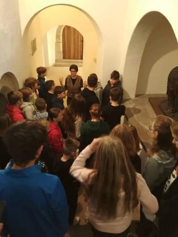 Fotografie z článku: Dějepisná exkurze VI.A a VI.B do Muzea J. A. Komenského v Přerově