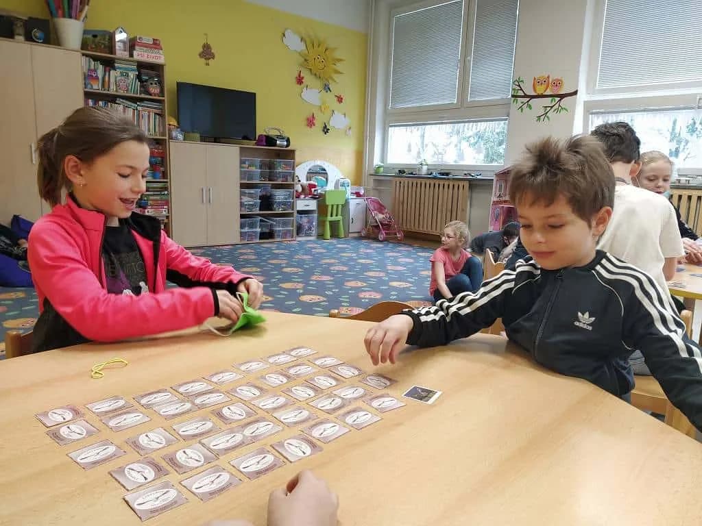 Fotografie z článku: Turnaj v pexesu u Soviček