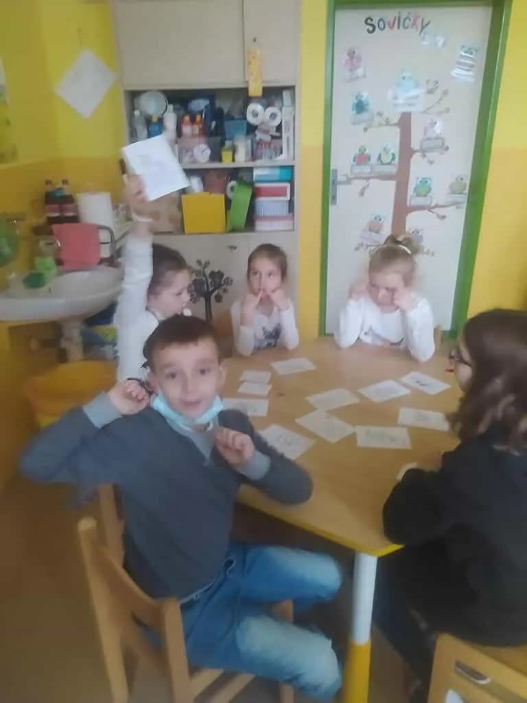Fotografie z článku: Z pohádky do pohádky - ŠD Sovičky a Veverky
