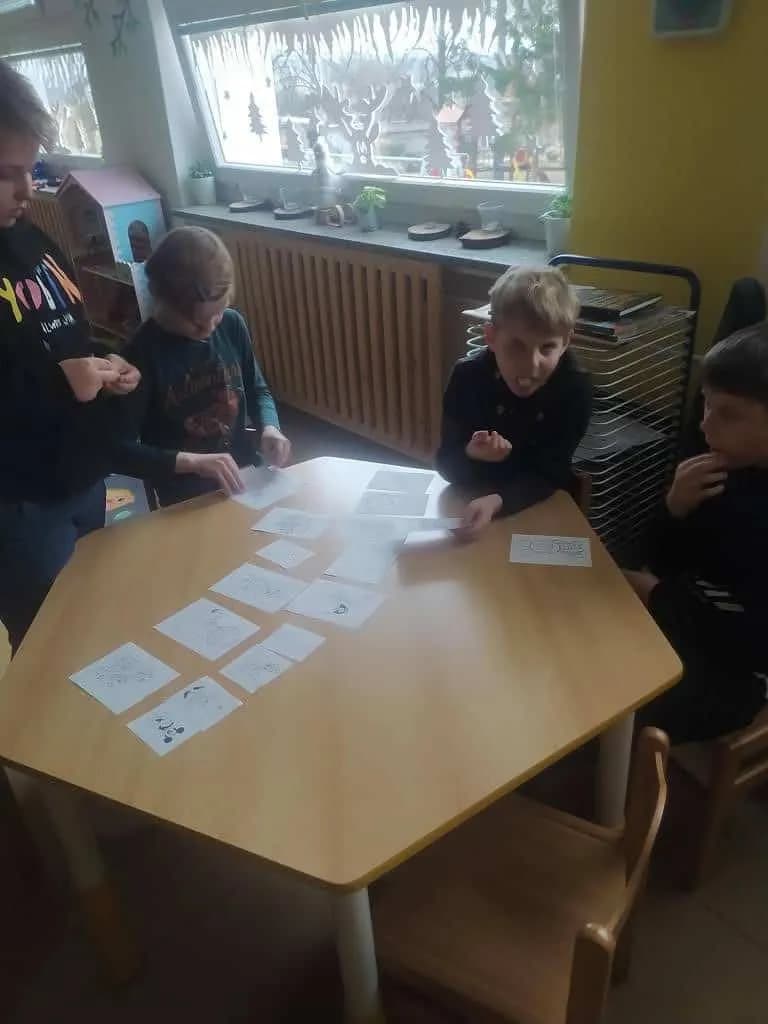 Fotografie z článku: Z pohádky do pohádky - ŠD Sovičky a Veverky