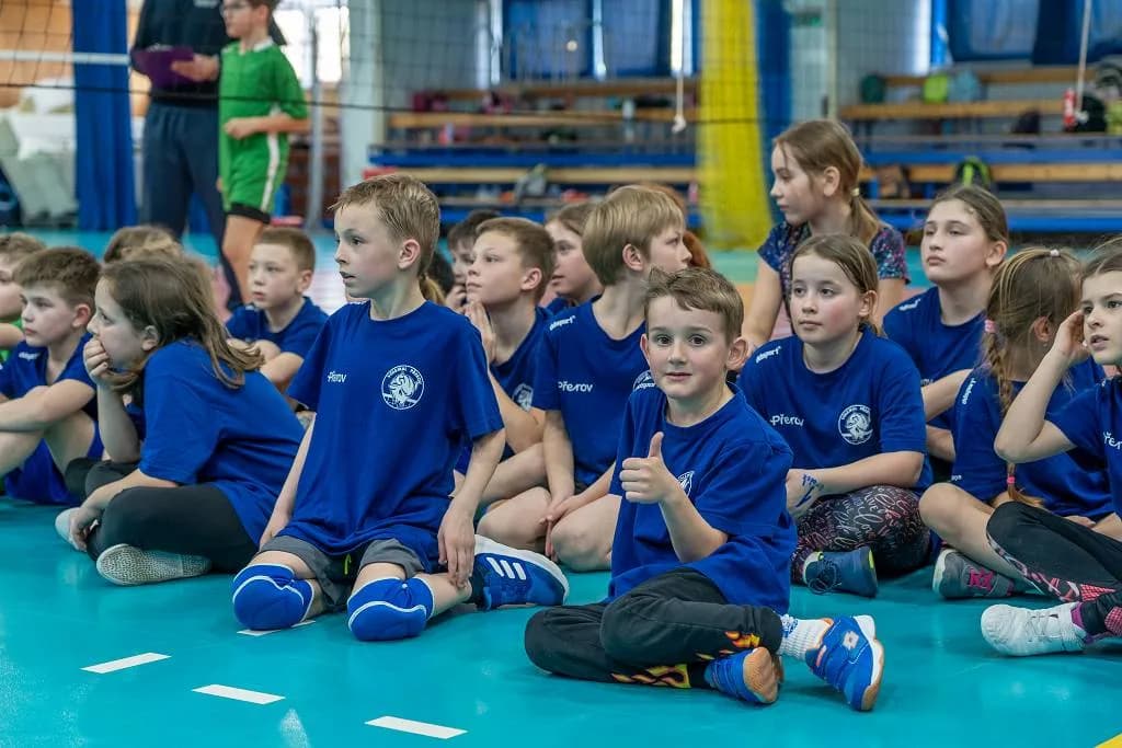 Fotografie z článku: Třetí turnaj v barevném volejbalu