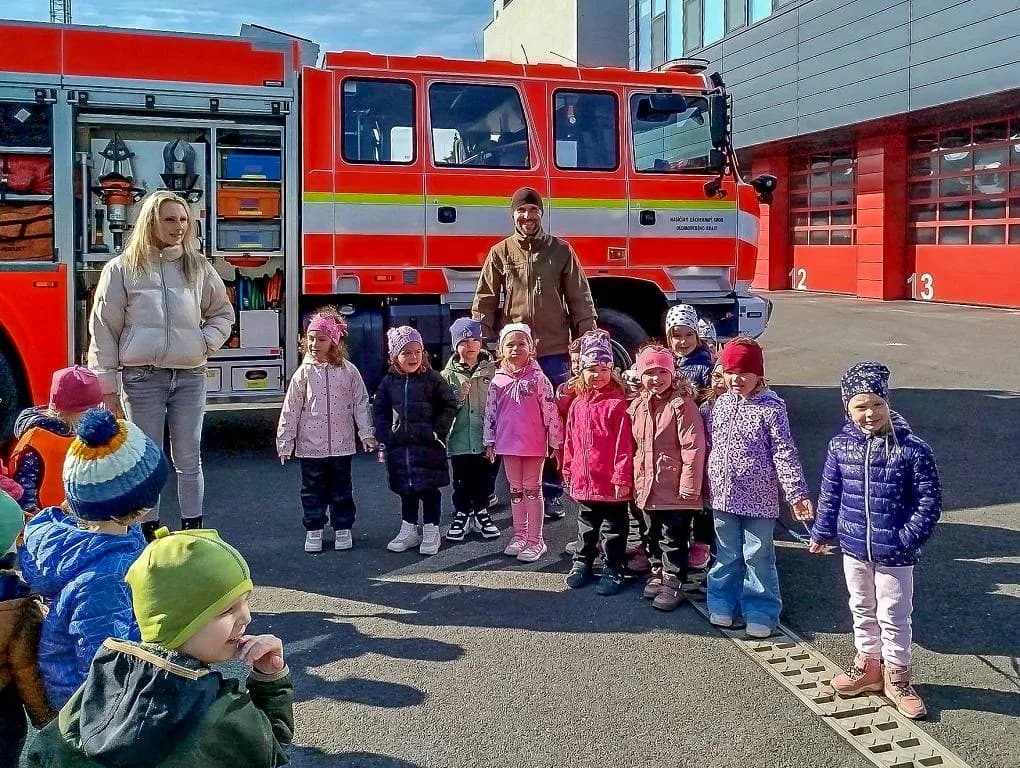 Fotografie z článku: Exkurze MŠ u hasičů v Přerově 🚒